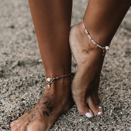 Macrame kojos papuošalas su haulitu - BLOOM